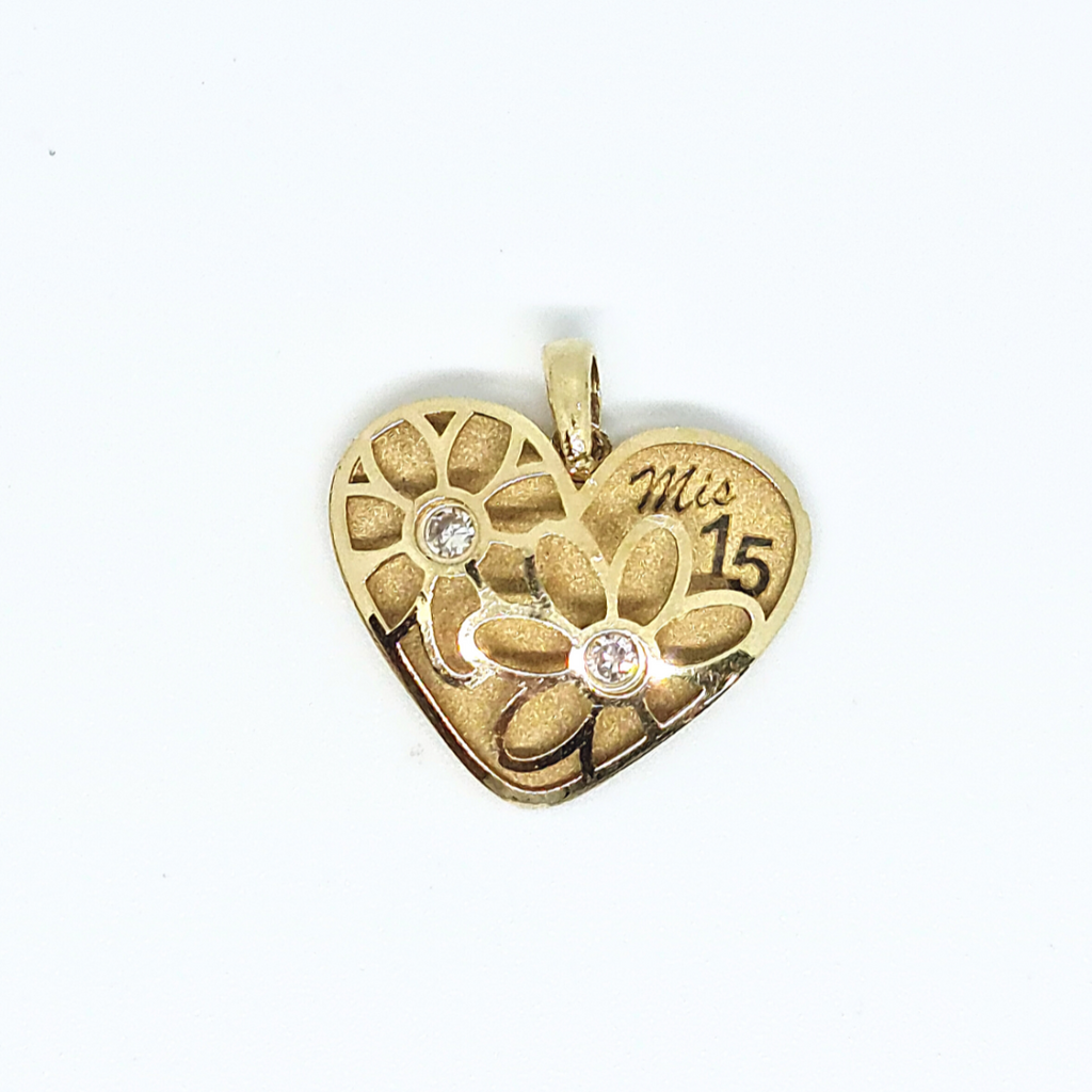 Dije XV Años Oro Amarillo Corazón con Flor 14k